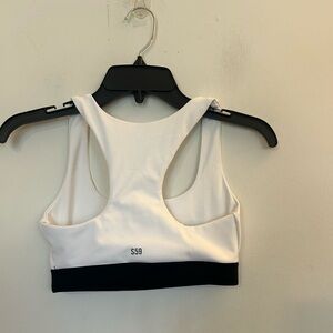 Split 59 sports bra the six size small